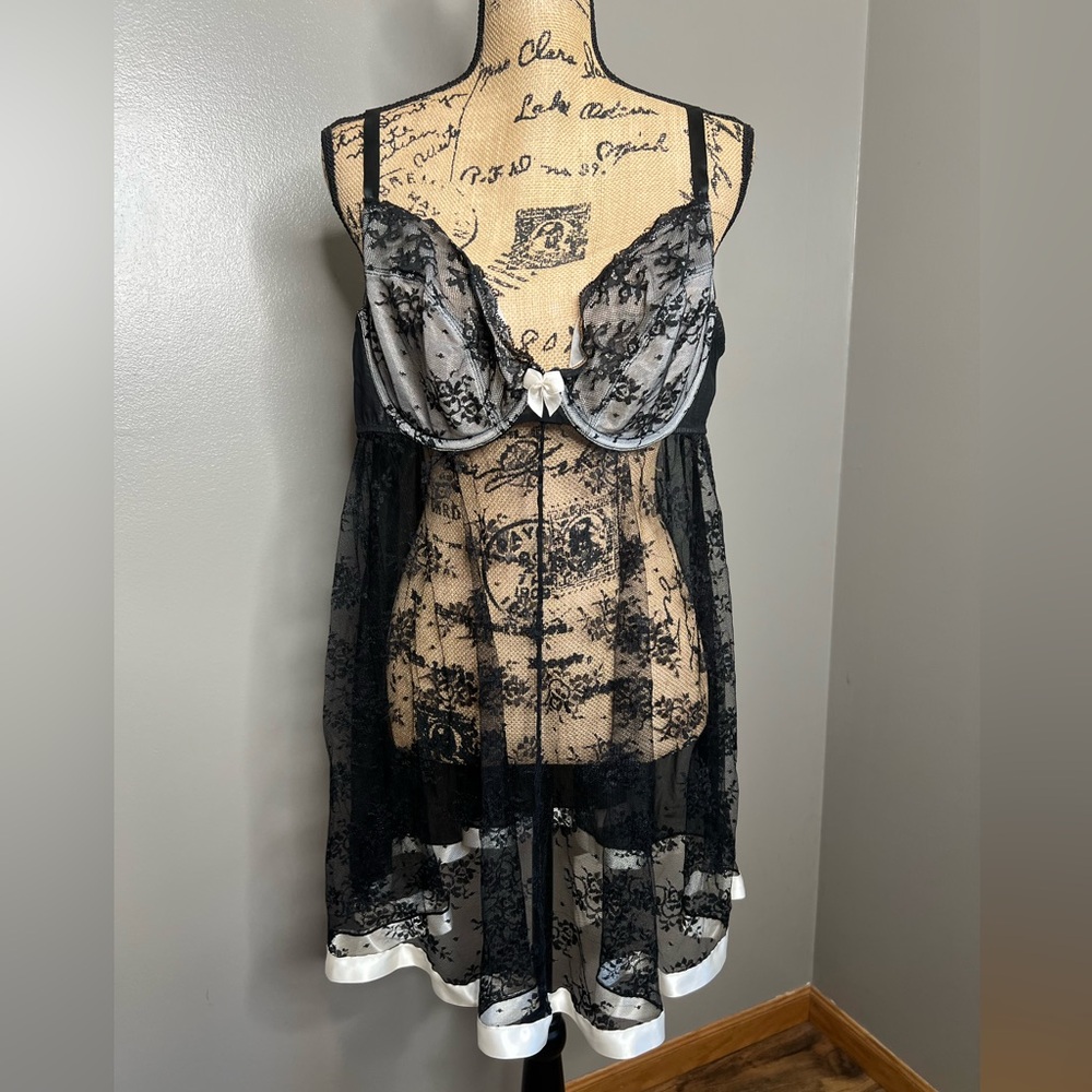 Cacique black lace baby doll nightie size 22/24 under wire sexy floral feminine,